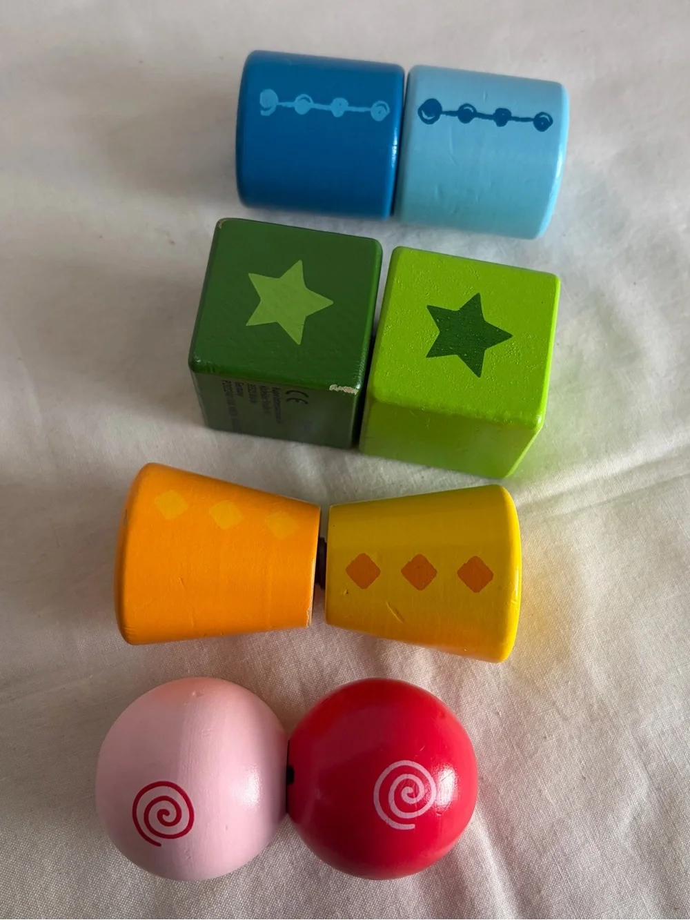 Hape Twist and Turnables Wooden nuts and Bolts Blocks Motor Skill Building Toy
